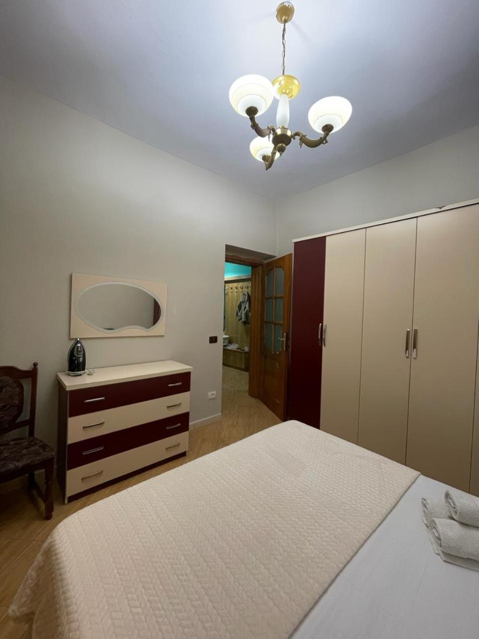 Trumpets Apartment Tiranë Luaran gambar